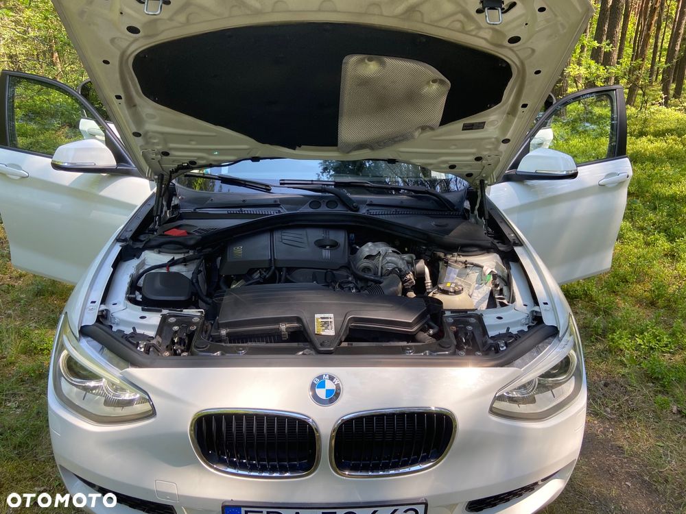 BMW Seria 1 114i - 32
