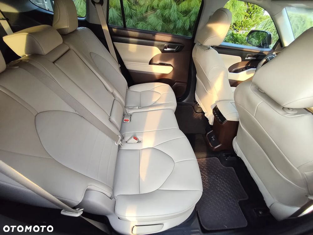 Toyota Highlander - 9