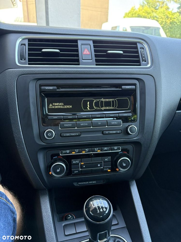 Volkswagen Jetta - 20