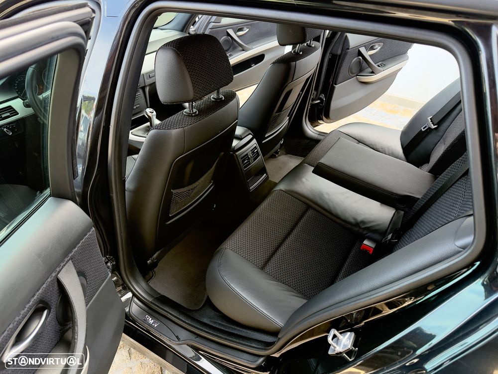 BMW 320 d Navigation Sport - 50