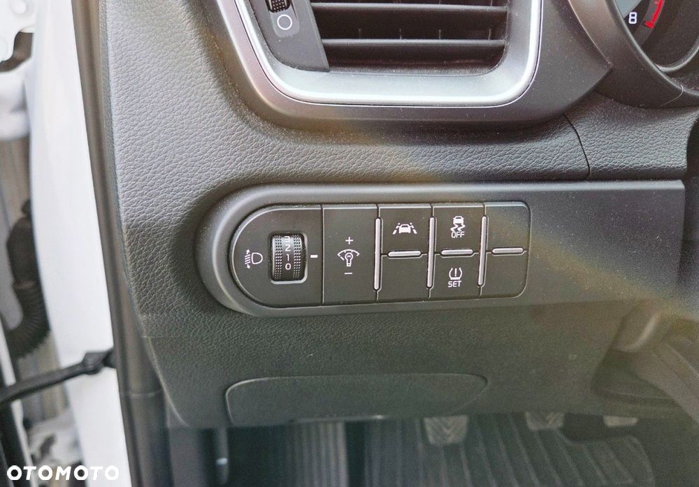 Kia XCeed - 11