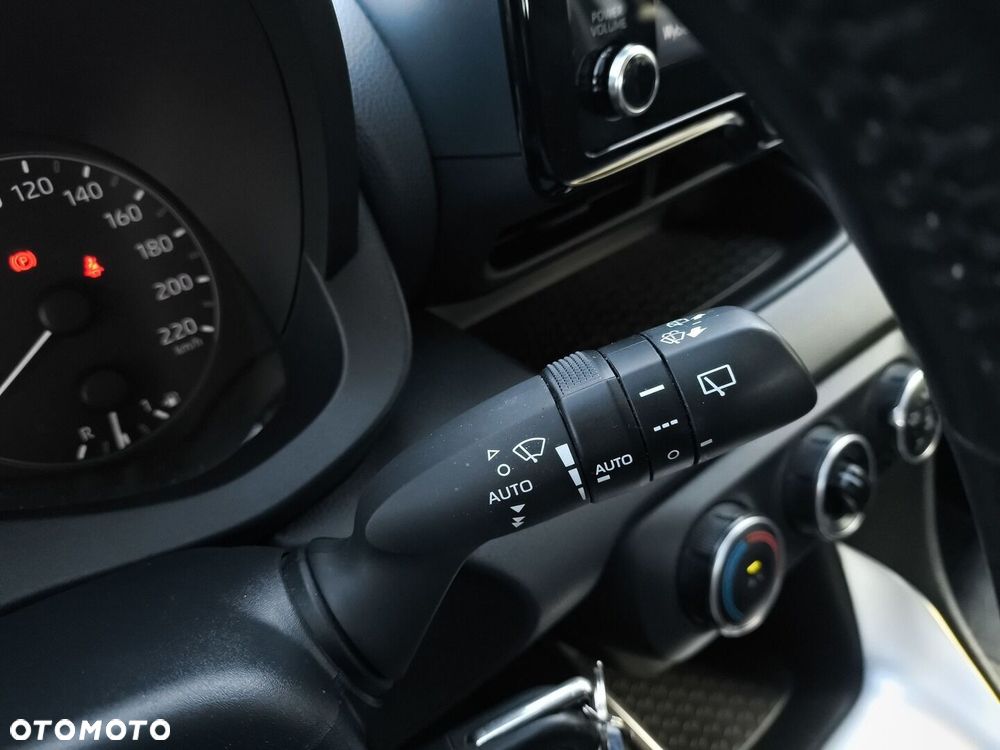 Toyota Yaris - 17