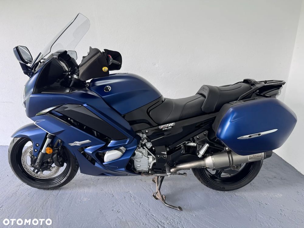 Yamaha FJR - 7
