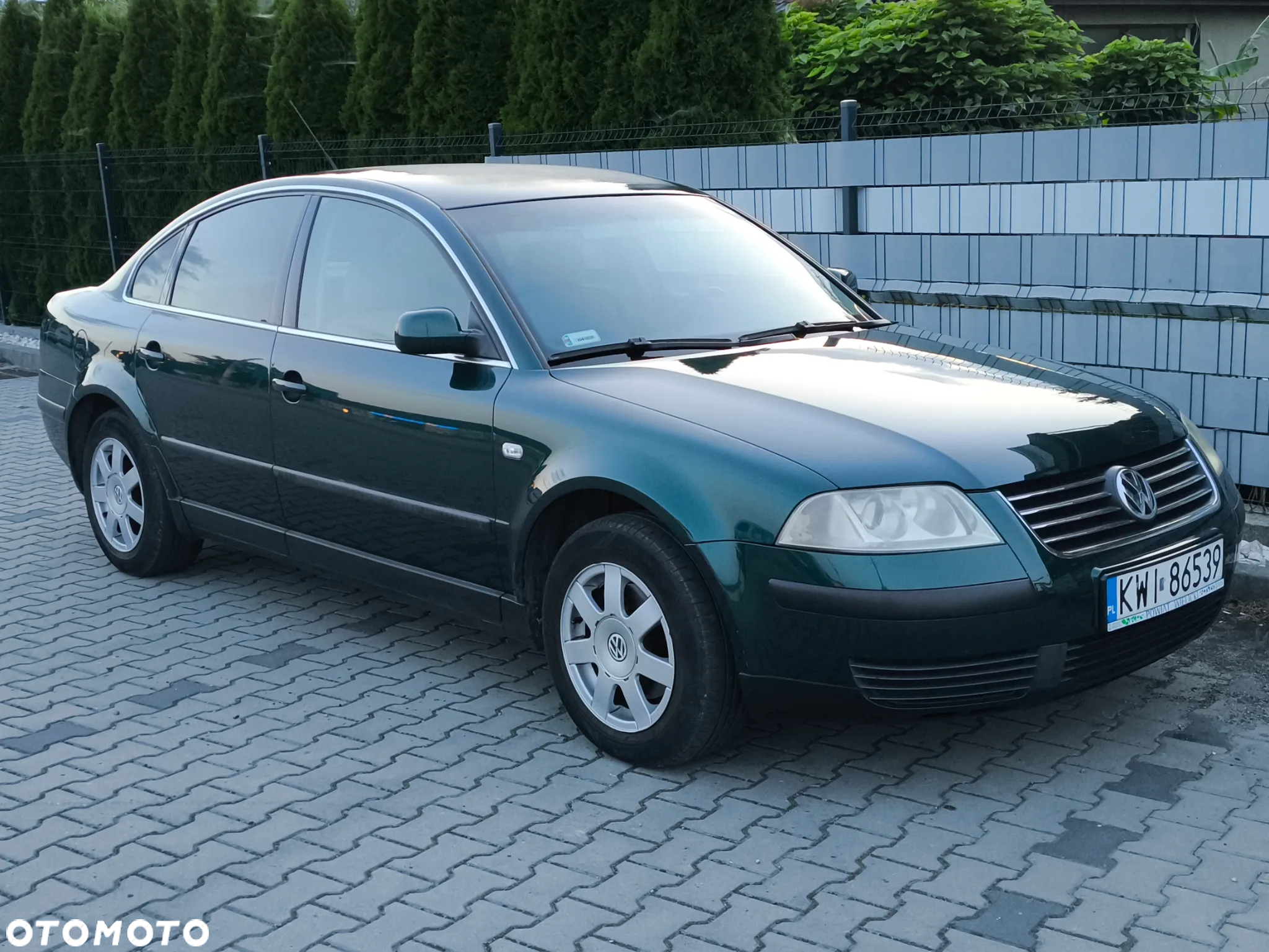 Volkswagen Passat 1.6 Comfortline - 15