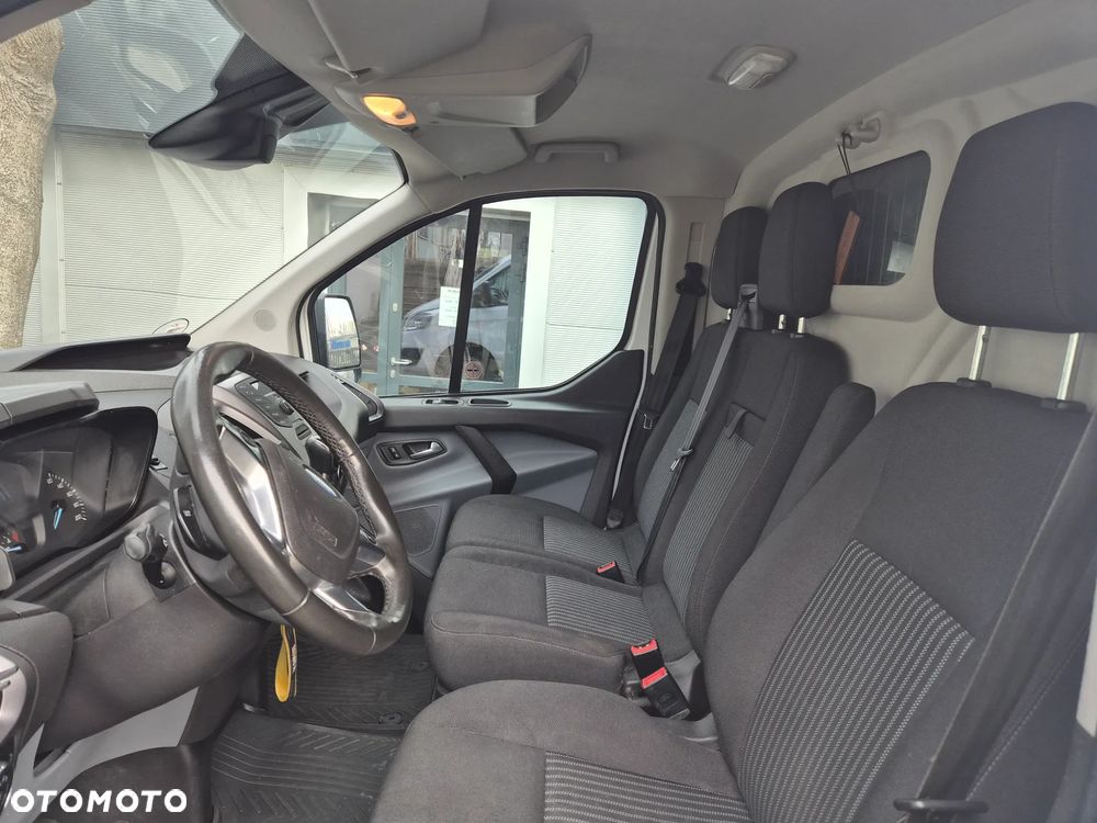 Ford TRANSIT CUSTOM - 8