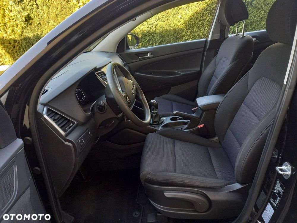 Hyundai Tucson blue 1.7 CRDi 2WD Trend - 31