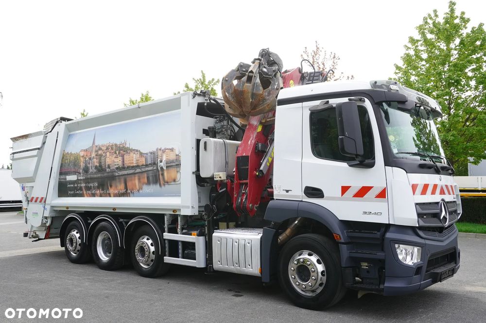 Mercedes-Benz Antos 3240 8x2 / HDS Tajfun 5 t / Zabudowa Śmieciarka Farid Industries / 3 osie skrętne - 8