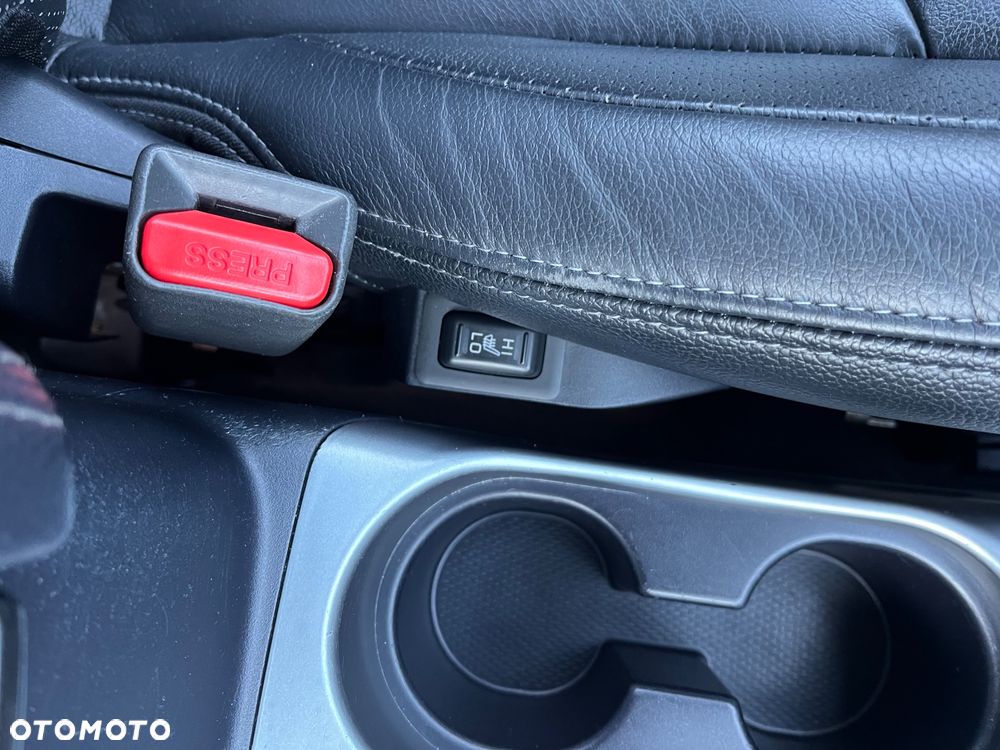 Mitsubishi Outlander - 19