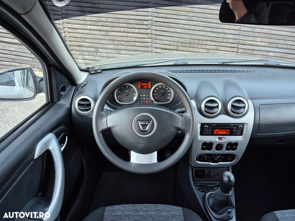 Dacia Duster 1.6 16V 4x2 Prestige - 12