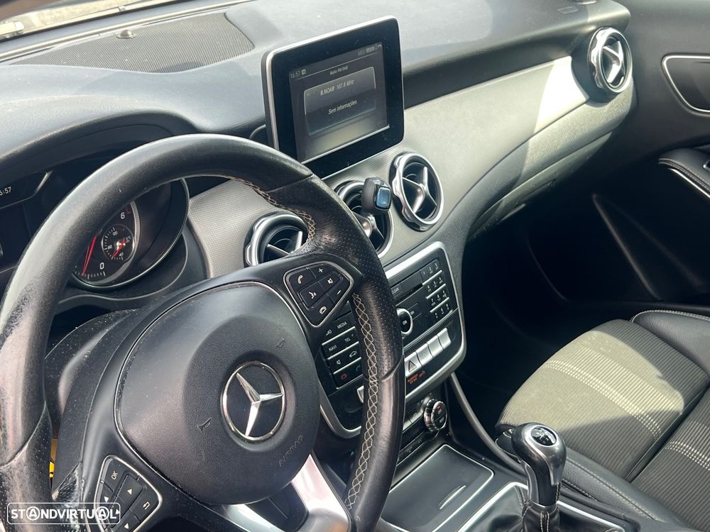 Mercedes-Benz GLA 200 d Activity Edition - 8