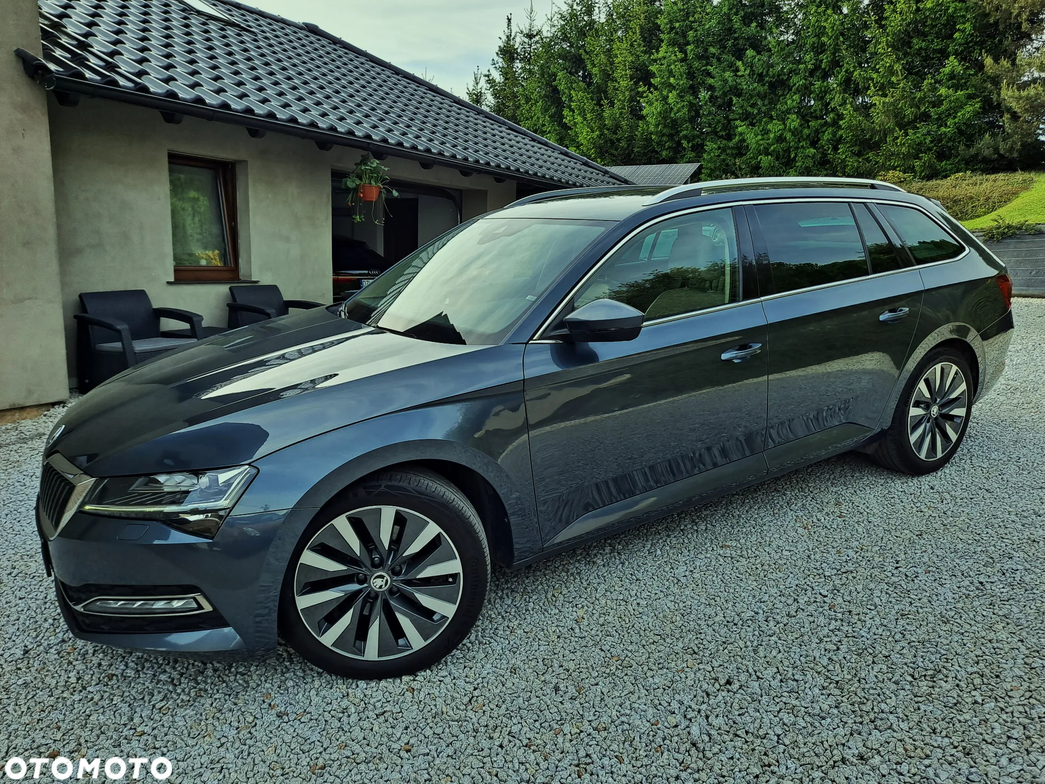Skoda Superb 2.0 TDI DSG Premium Edition - 5