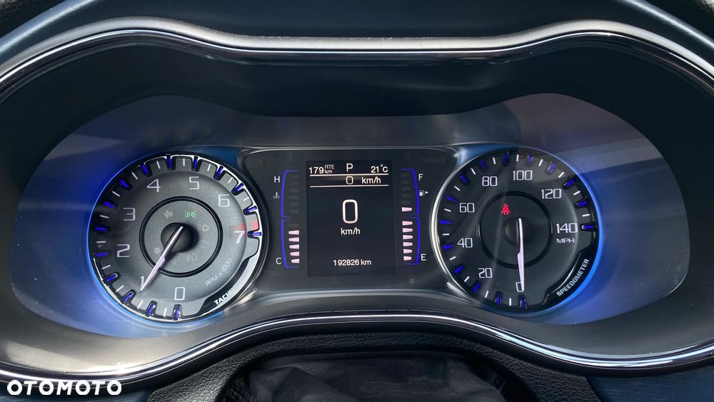 Chrysler 200 - 21