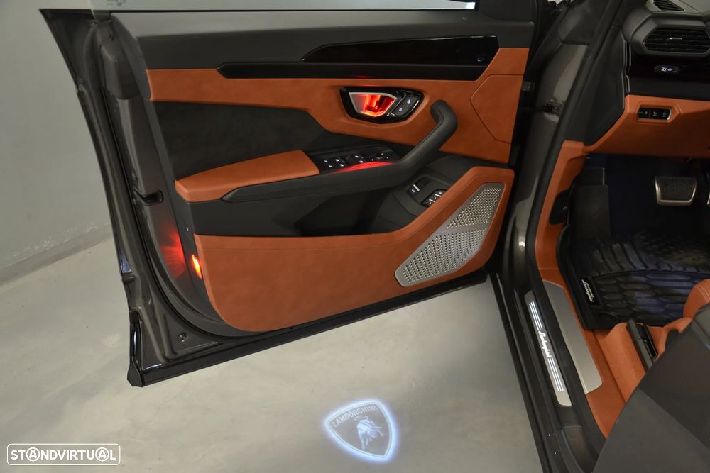 Lamborghini Urus - 22