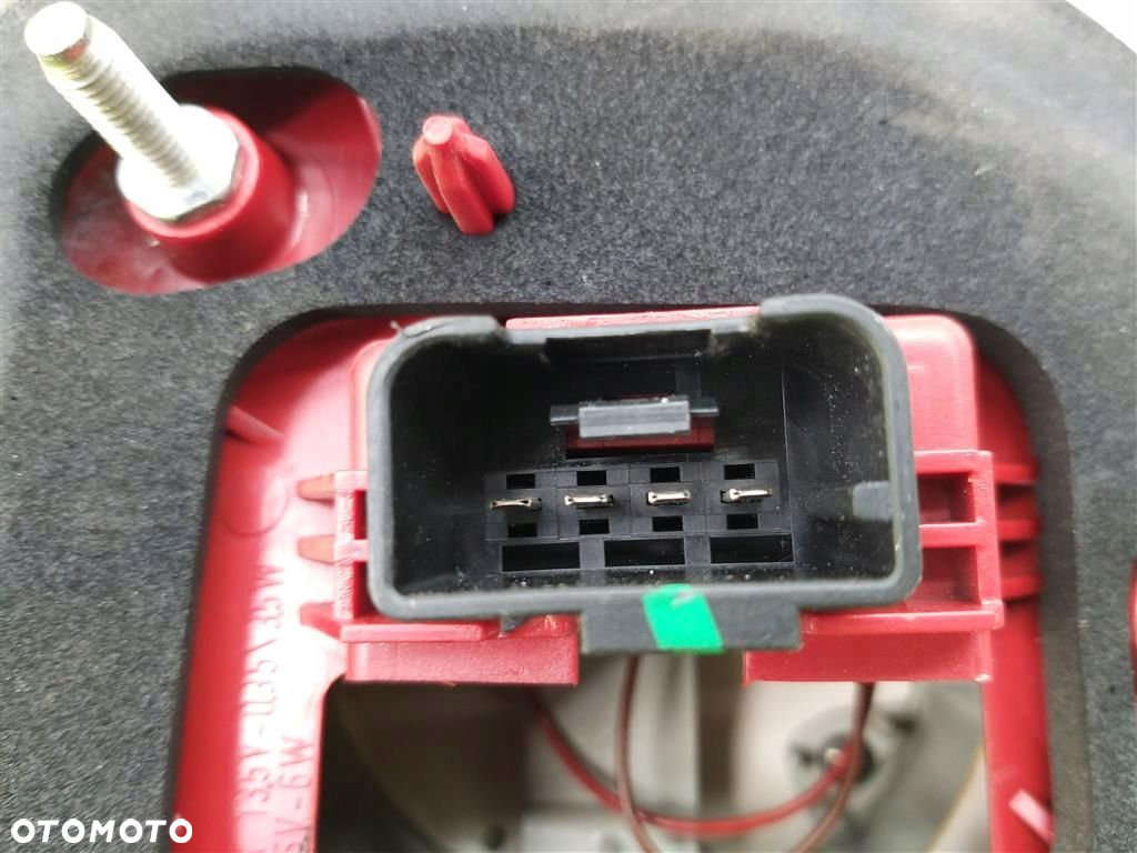 Lampa prawa tylna tył VW Passat B6 SEDAN R 2005-2010 - 3