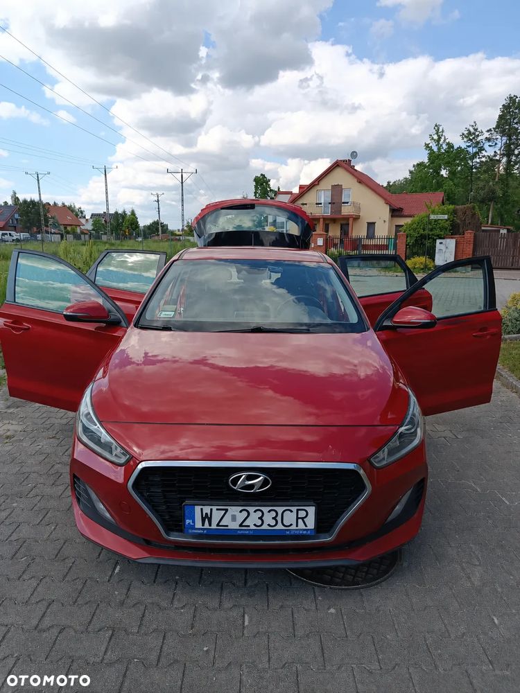 Hyundai i30 1.4 Classic + - 4