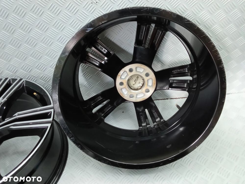 Felgi Volvo V60 S60 V90 S90 XC40 XC60 XC90 8Jx19 et42 5x108 - 10