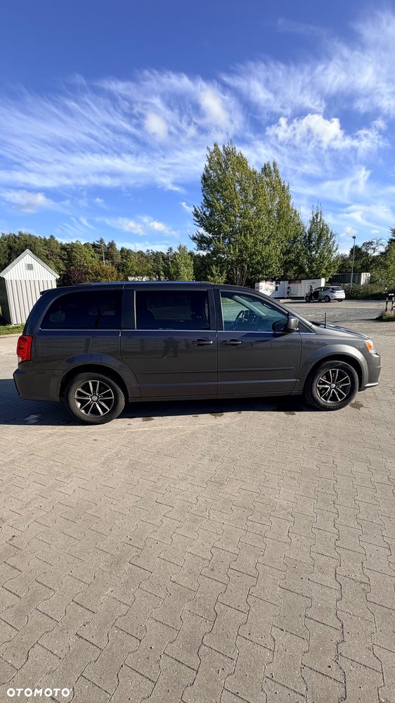 Dodge Grand Caravan - 7