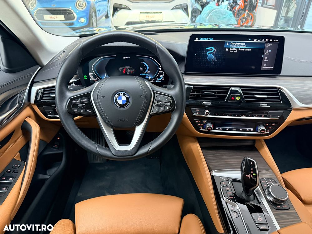 BMW Seria 5 2022 — imagine 18