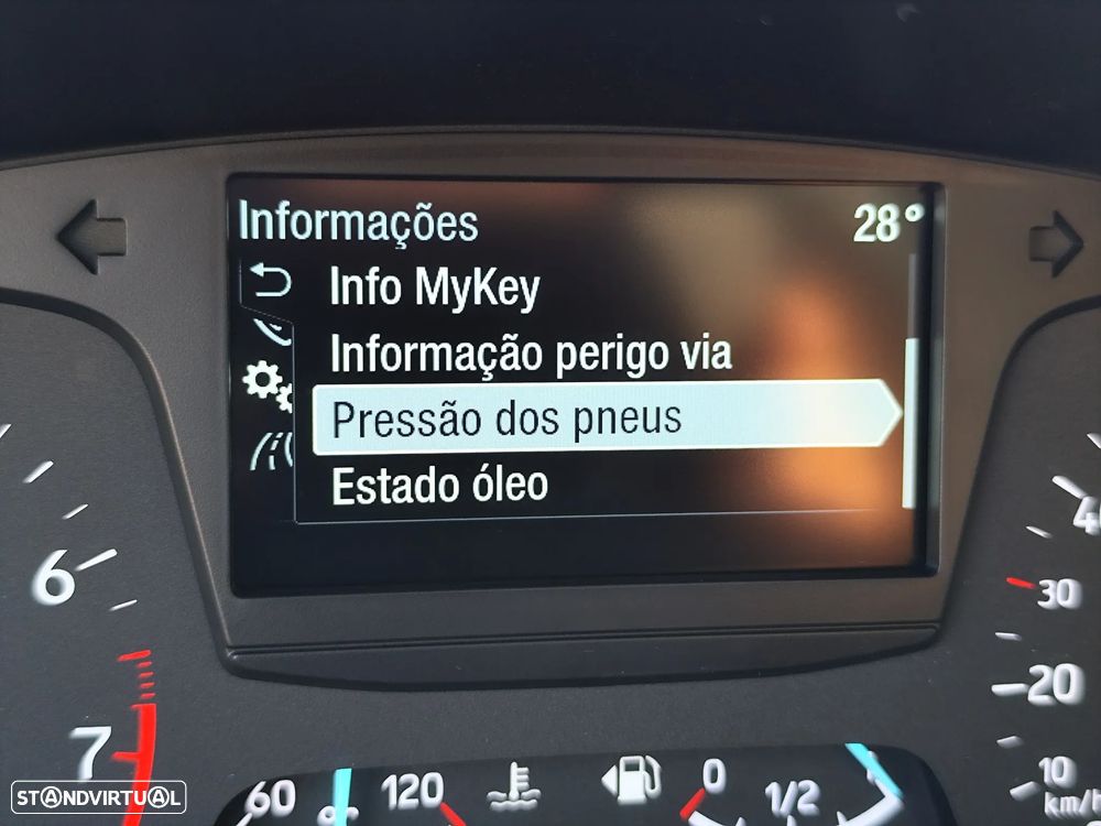 Ford Fiesta 1.0 EcoBoost MHEV ST-Line - 24