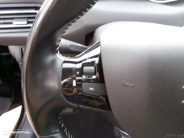 Peugeot 308 BlueHDi 130 Black Edition - 22