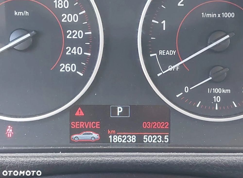 BMW Seria 3 320i Sport Line - 18