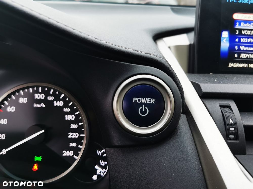 Lexus NX 300h Elite AWD - 22