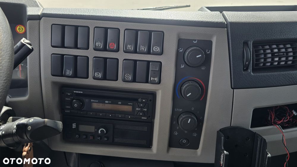 Volvo FL 250 Euro 6 18 palet zabudowa SCHMITZ kontener kurierka full air super stan! do końca ASO! świeży import! - 15