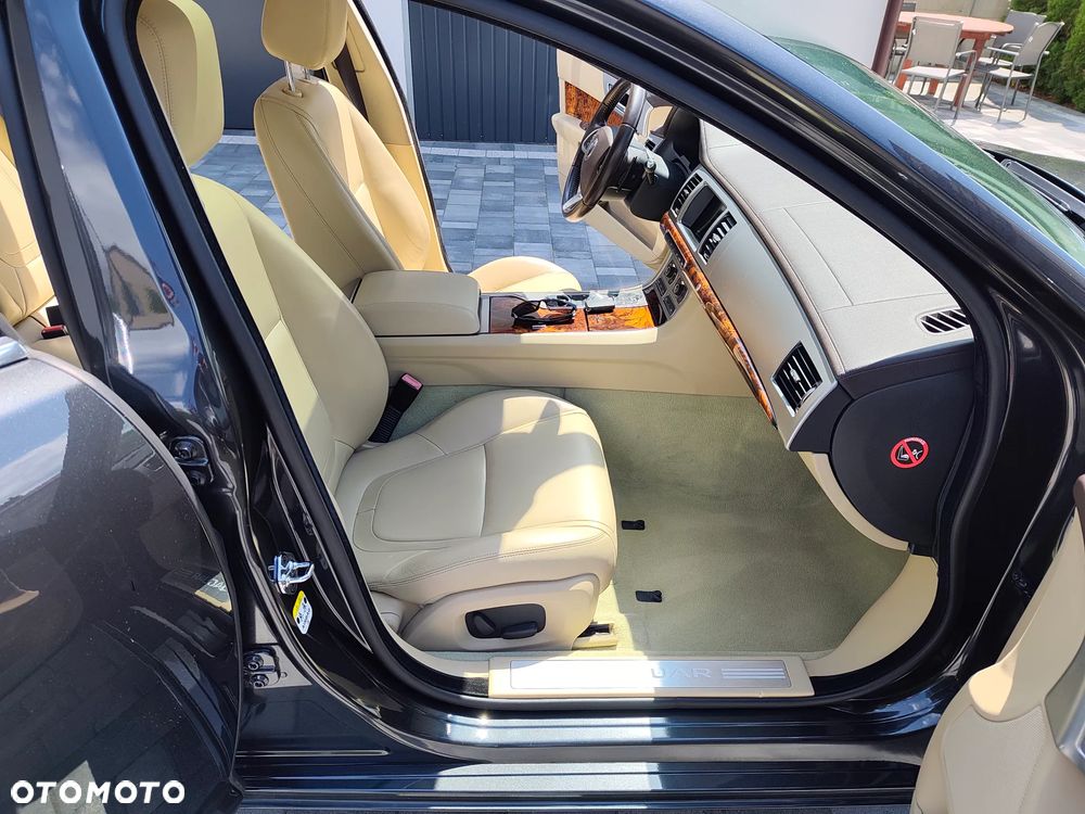 Jaguar XF 3.0 V6 S Luxury - 22