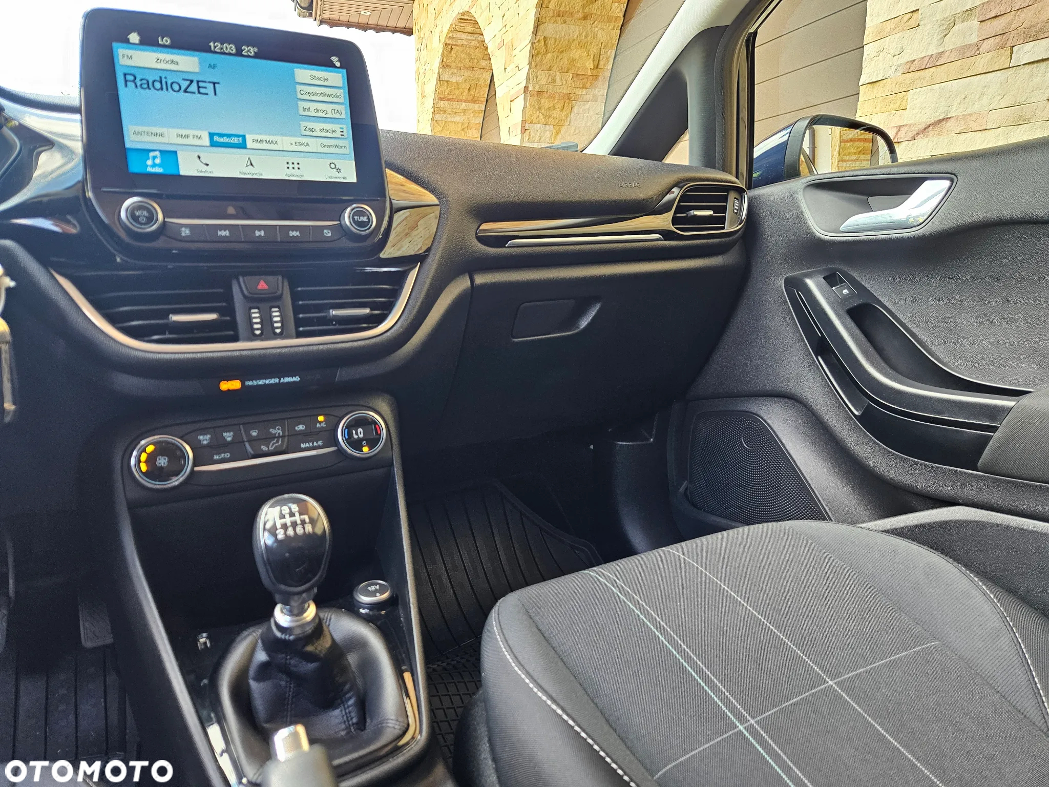 Ford Fiesta - 24