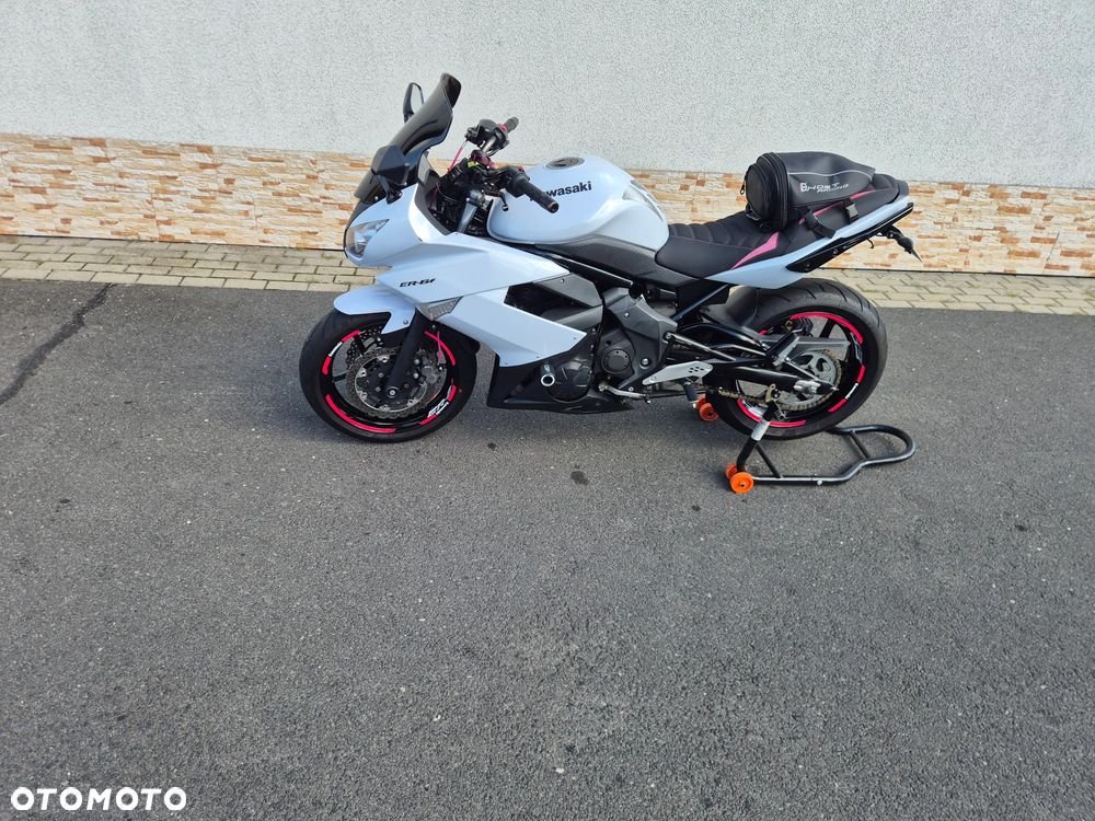 Kawasaki ER - 1