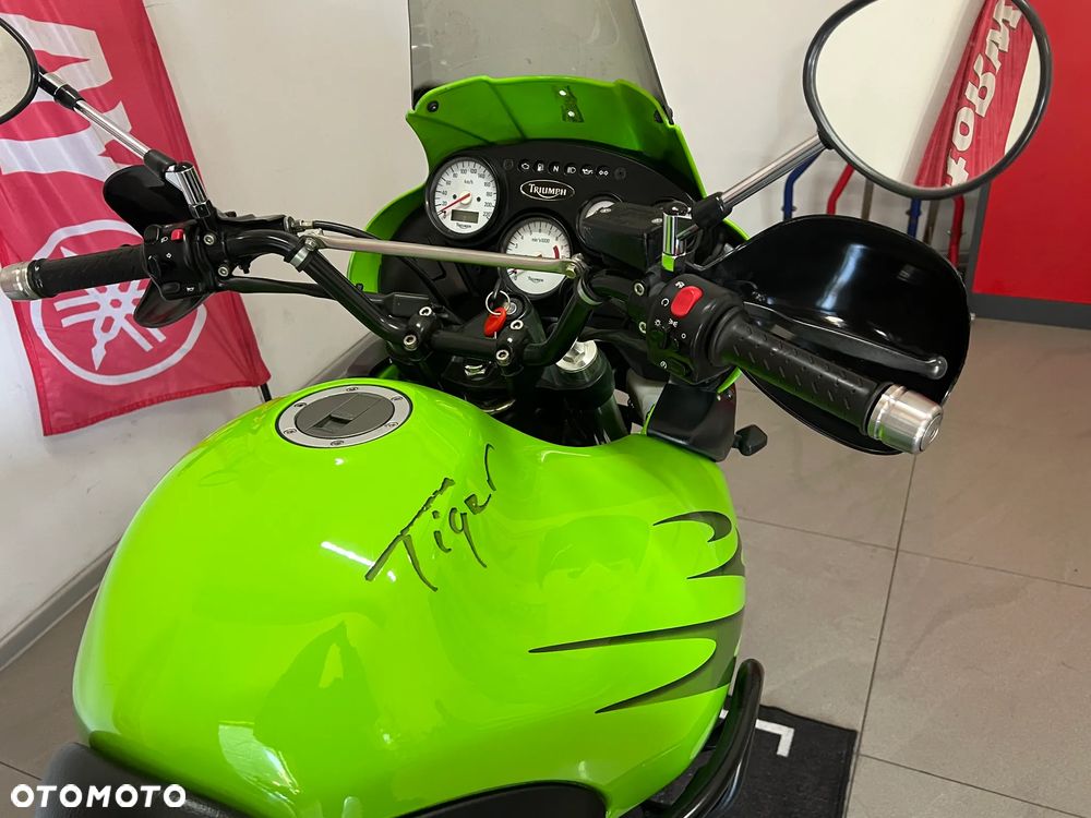 Triumph Tiger - 12