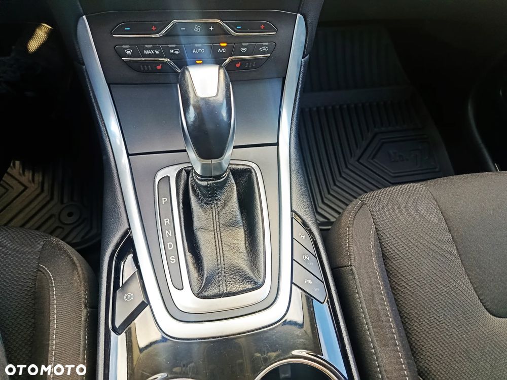 Ford S-Max 2.0 TDCi Titanium PowerShift - 29