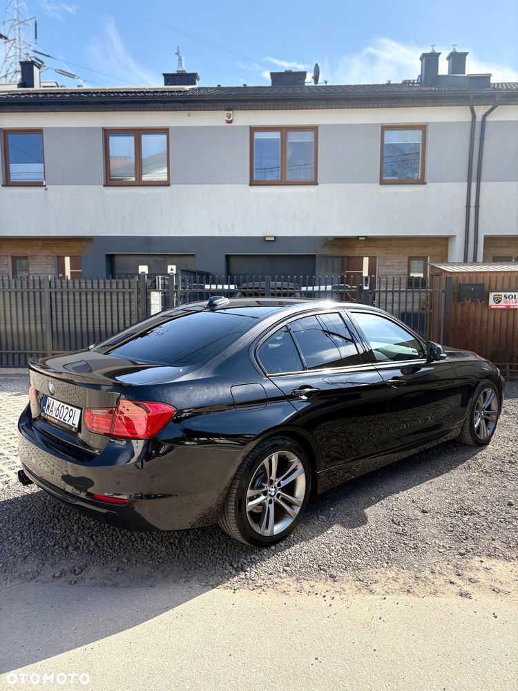 BMW Seria 3 328i Sport Line - 21