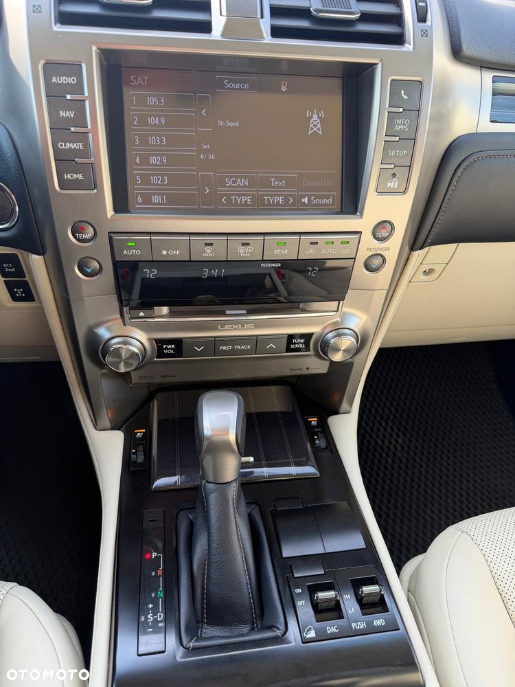 Lexus GX - 10