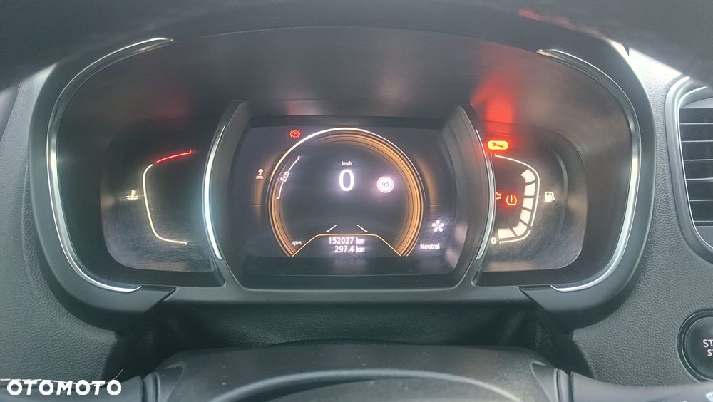 Renault Grand Scenic - 17