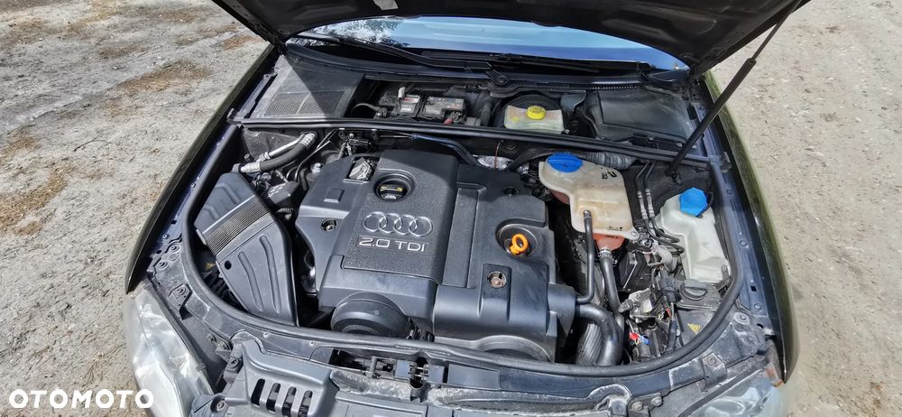 Audi A4 Avant 2.0 TDI Multitronic - 9