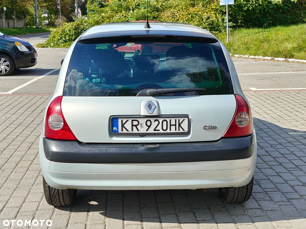 Renault Clio 1.5 dCi Campus - 12