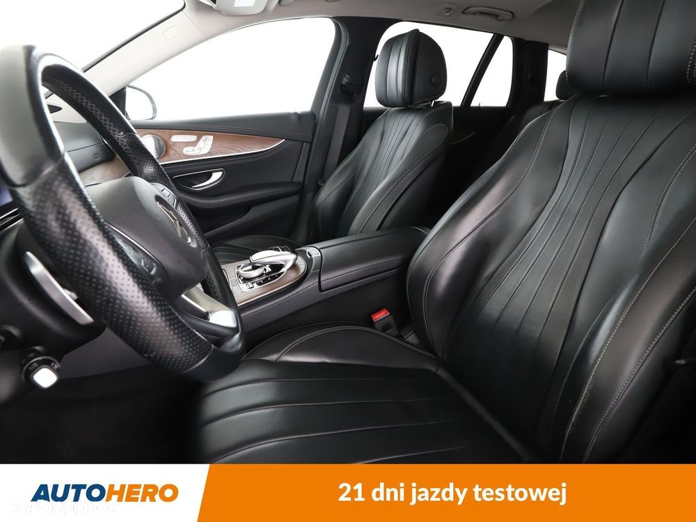 Mercedes-Benz Klasa E 220 d 4-Matic 9G-TRONIC - 10