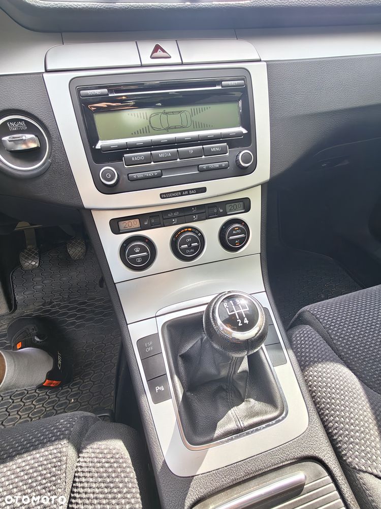 Volkswagen Passat 2.0 TDI DPF Trendline - 9