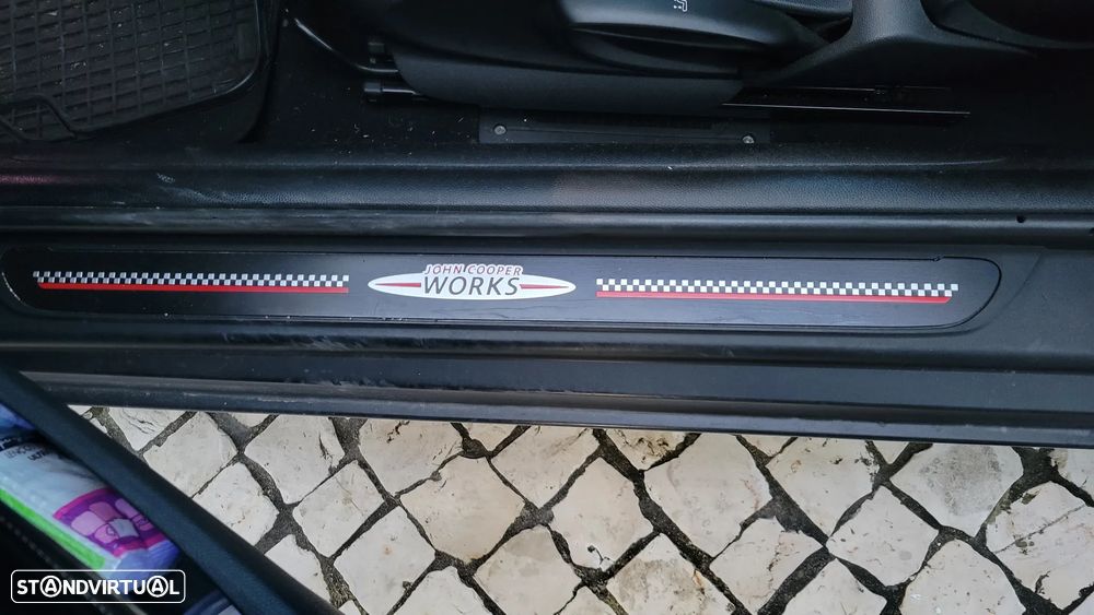 MINI 3 Portas Cooper JCW - 10