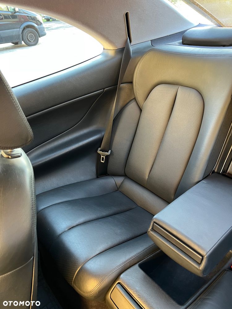Mercedes-Benz CLK - 6