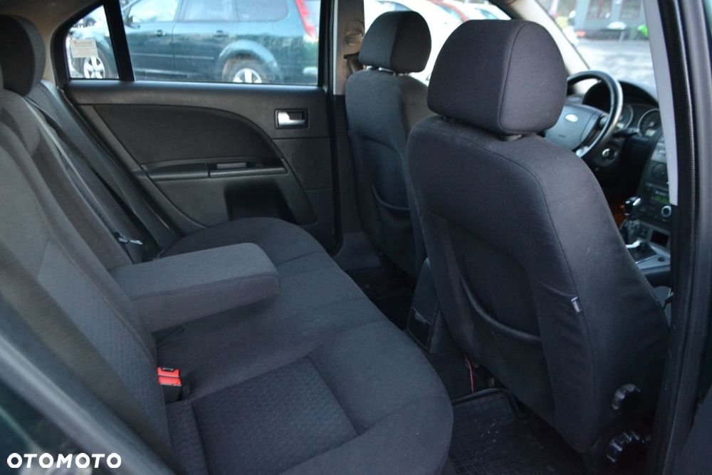 Ford Mondeo - 8