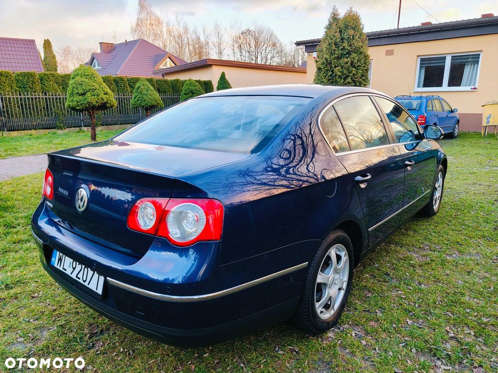 Volkswagen Passat 1.6 Comfortline - 3