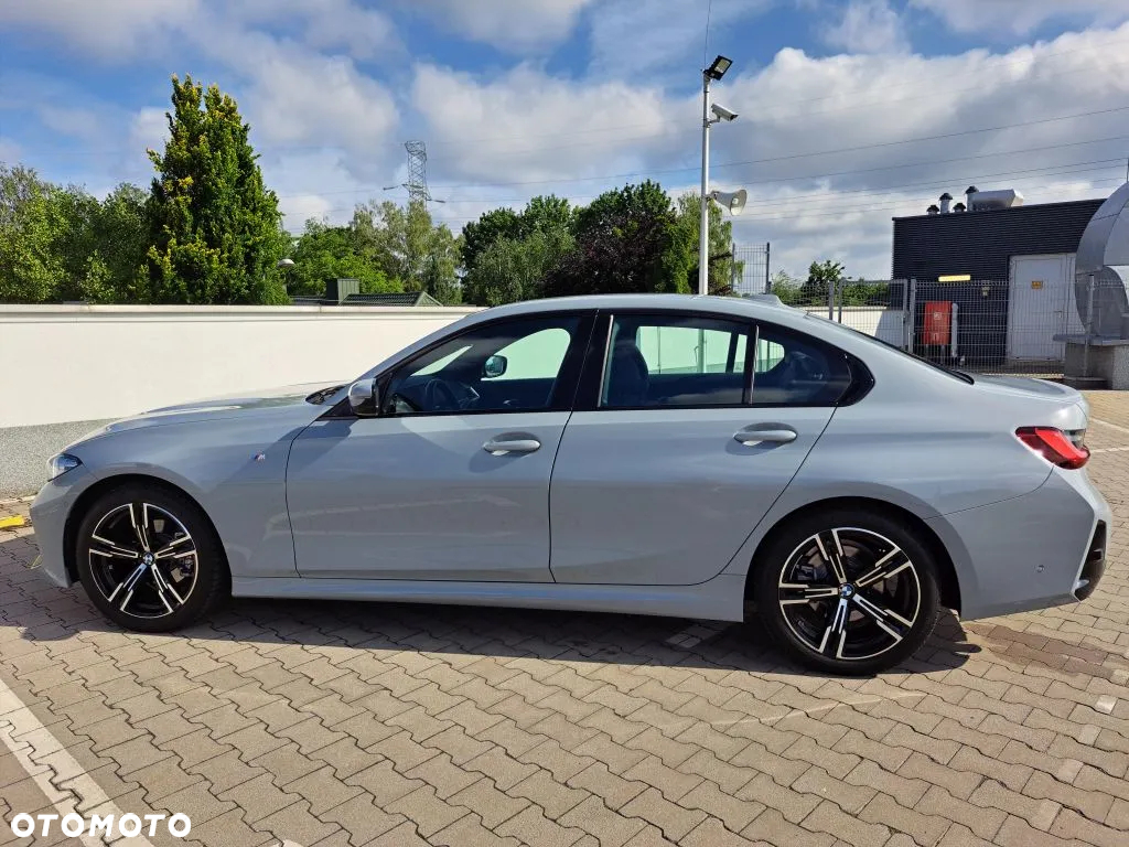 BMW Seria 3 318i M Sport - 17