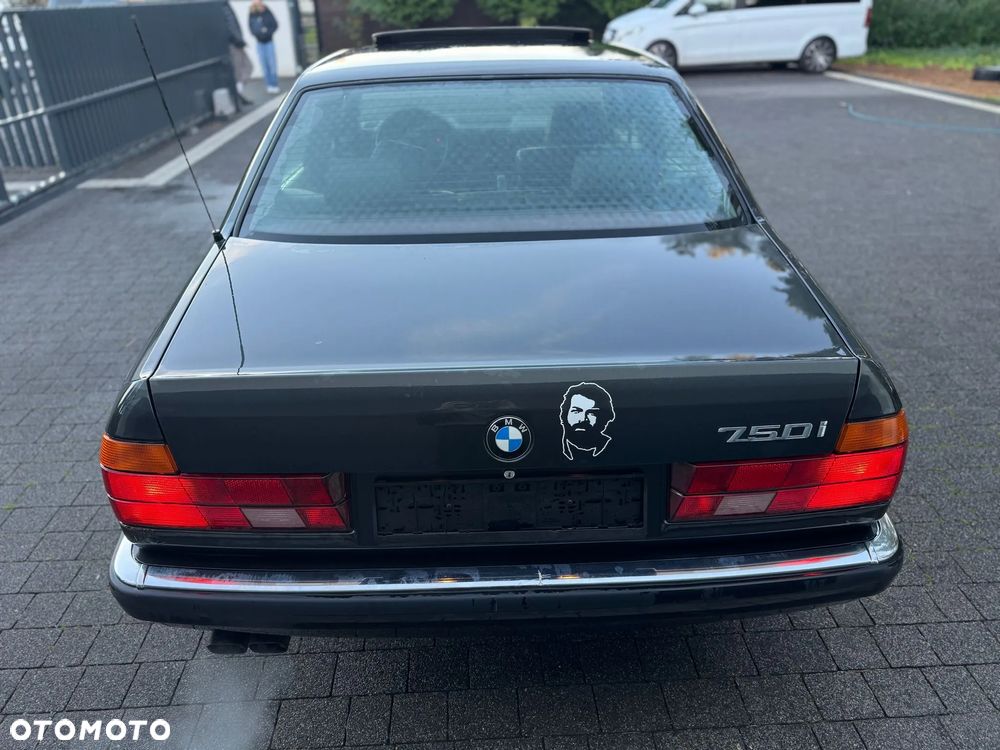 BMW Seria 7 750i - 10