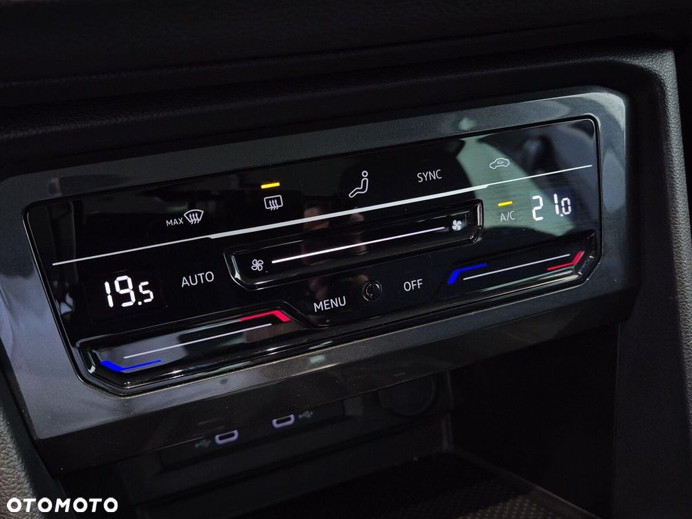 Volkswagen Tiguan 1.5 TSI EVO Elegance DSG - 23