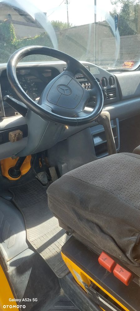 Mercedes-Benz Sprinter - 4