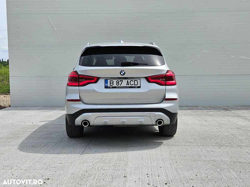 BMW X3 xDrive20d AT xLine - 8