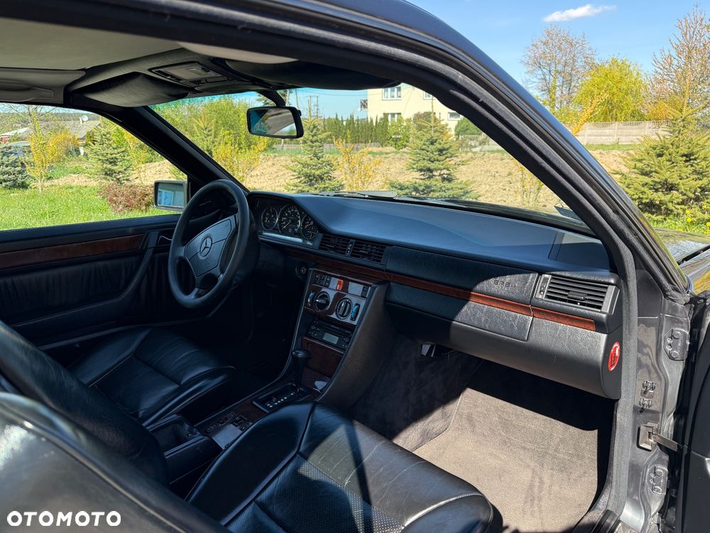 Mercedes-Benz W124 (1984-1993) - 11