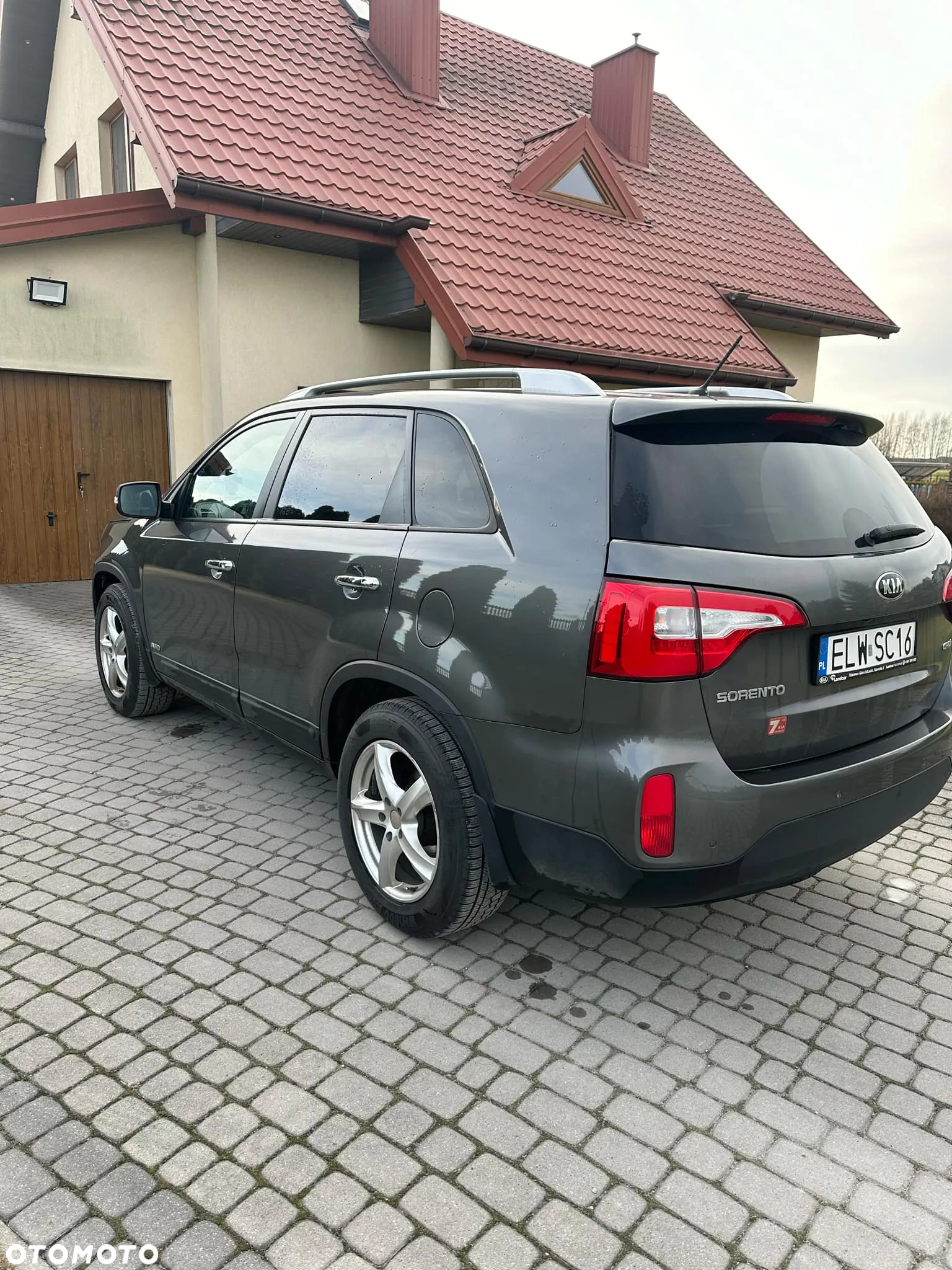 Kia Sorento - 2